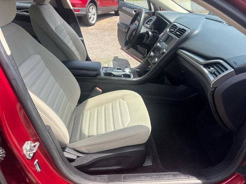 Used 2017 Ford Fusion S FWD image 14