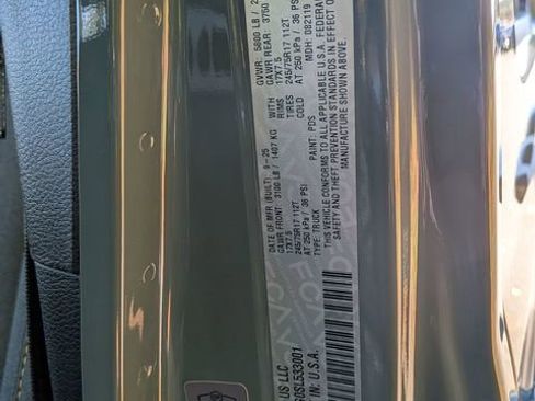 New 2025 Jeep Gladiator Sport image 22