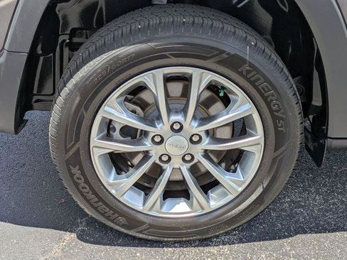 Certified 2021 Jeep Cherokee Latitude Lux w/ Comfort/Convenience Group FWD image 7