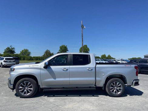 Used 2022 Chevrolet Silverado 1500 LT AWD/4WD image 7