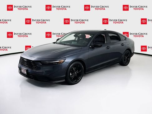 Used 2025 Honda Accord SE image 1