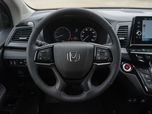 Used 2026 Honda Odyssey Elite image 16