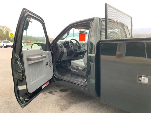 Used 2016 Ford F250 XL image 7