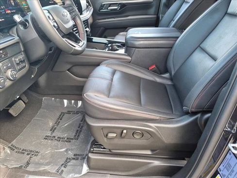 Used 2025 Chevrolet Tahoe RST w/ Comfort Package RWD image 13