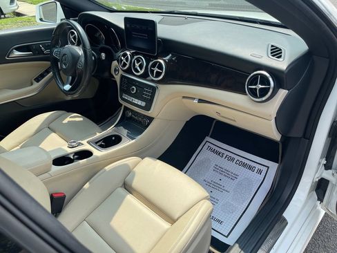 Used 2018 Mercedes-Benz CLA 250 4MATIC image 22