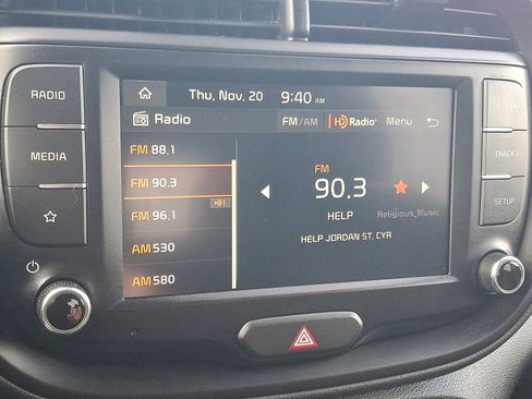 Used 2023 Kia Soul LX w/ LX Technology Package image 16