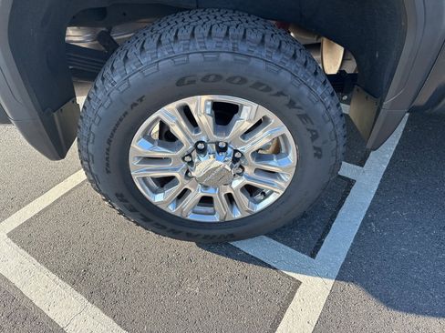 Used 2022 GMC Sierra 2500 Denali w/ Denali Ultimate Package image 4