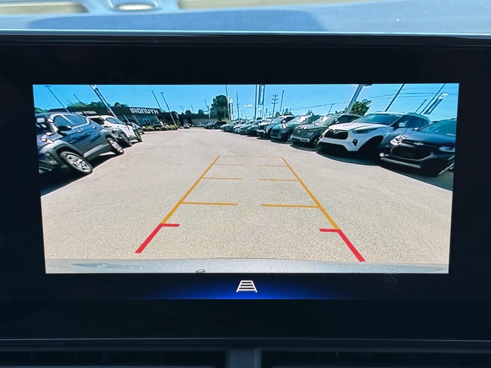 Used 2024 Chevrolet Trax LT w/ LT Convenience Package FWD image 28