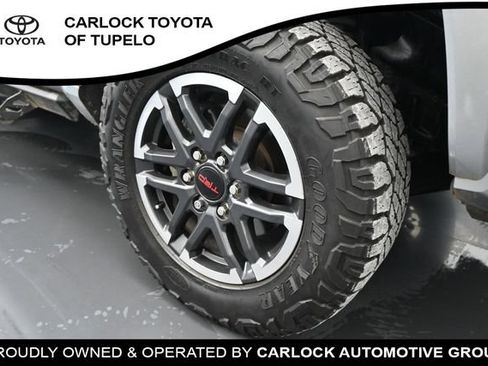 Used 2025 Toyota Tacoma TRD Sport w/ TRD Sport Upgrade Package AWD/4WD image 18