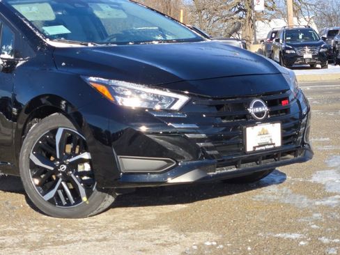 Used 2025 Nissan Versa SR w/ Trunk Package image 2