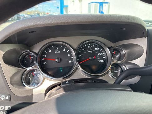 Used 2013 Chevrolet Silverado 2500 W/T AWD/4WD image 12