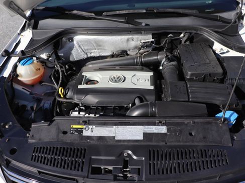 Used 2013 Volkswagen Tiguan S image 34