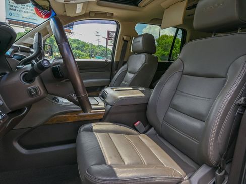 Used 2019 GMC Yukon Denali w/ Denali Ultimate Package AWD/4WD image 10