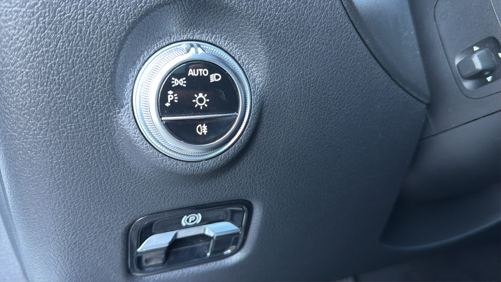 Used 2024 Mercedes-Benz C 300 4MATIC Sedan image 27