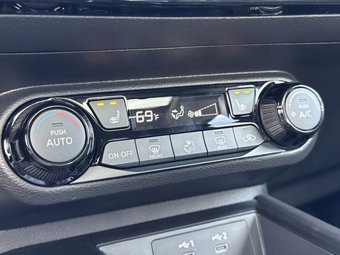 New 2026 Nissan Kicks SV w/ SV Premium Package image 24