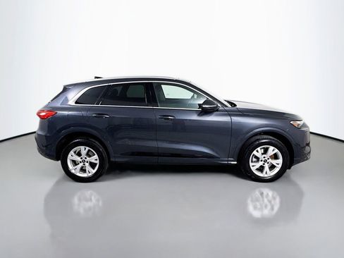 Used 2025 Audi Q5 Premium w/ Convenience Package image 8