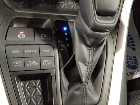 Used 2024 Toyota RAV4 LE image 18