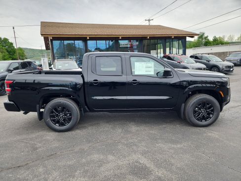 New 2026 Nissan Frontier SV AWD/4WD image 9