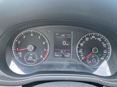 Used 2013 Volkswagen Passat 2.5 SE image 14