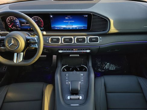Certified 2026 Mercedes-Benz GLS 450 4MATIC image 24