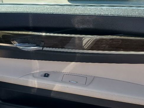 Used 2012 BMW 740Li image 18