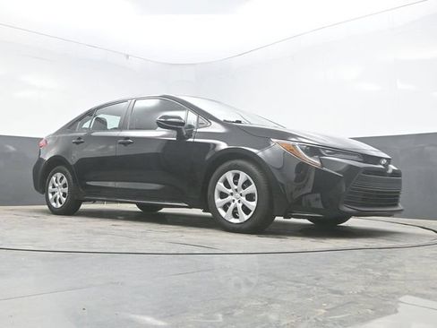 Used 2023 Toyota Corolla LE FWD image 24