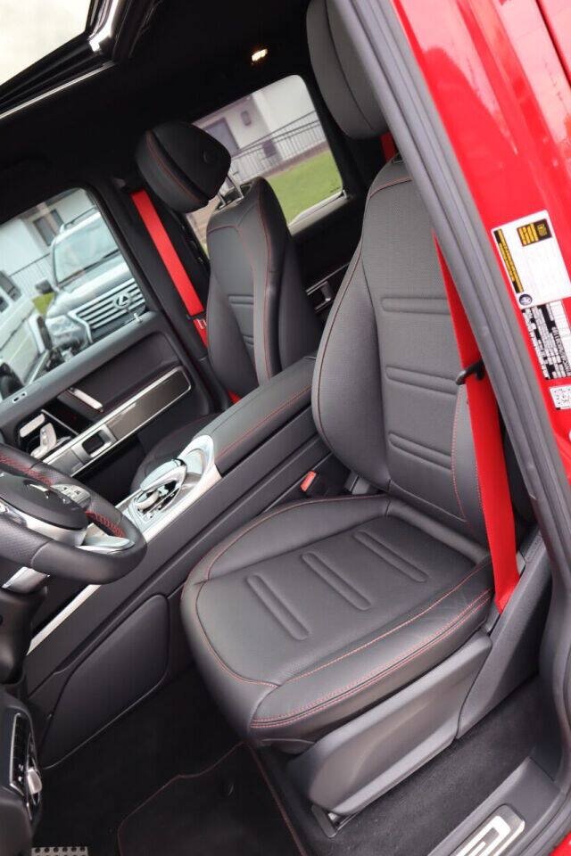 Used 2021 Mercedes-Benz G 550 image 13