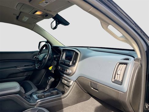 Used 2021 Chevrolet Colorado Z71 w/ Z71 Midnight Edition image 28
