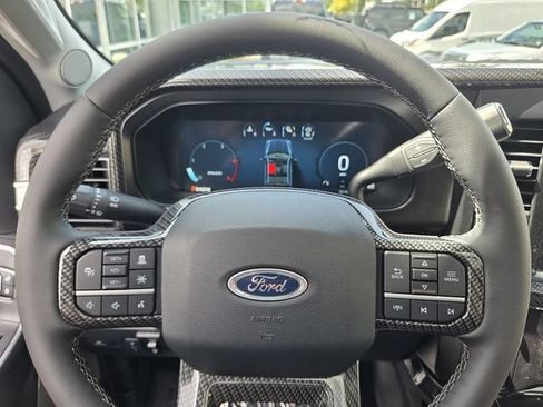 New 2026 Ford F250 Lariat w/ Black Appearance Package AWD/4WD image 28