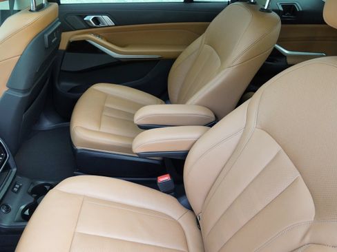 Used 2020 BMW X7 xDrive40i w/ Premium Package AWD/4WD image 38