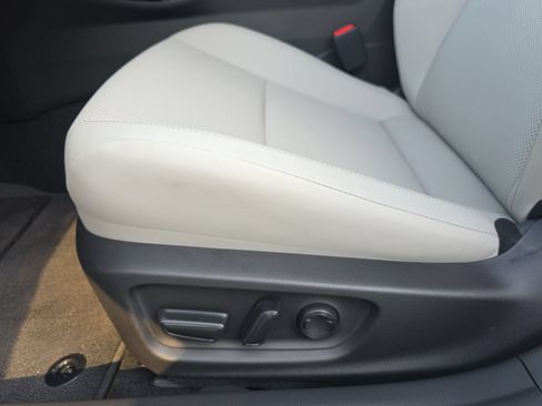 New 2027 Toyota Prius XLE FWD image 25
