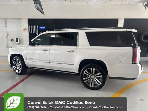 Used 2018 GMC Yukon XL Denali w/ Denali Ultimate Package AWD/4WD image 5