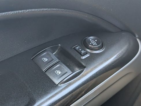 Used 2022 Chevrolet Colorado LT w/ Fleet Safety Package image 12