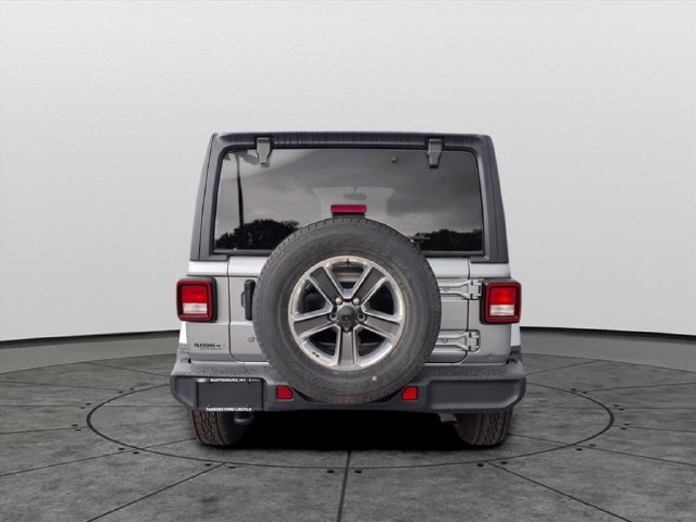 Used 2020 Jeep Wrangler Unlimited Sahara AWD/4WD image 5