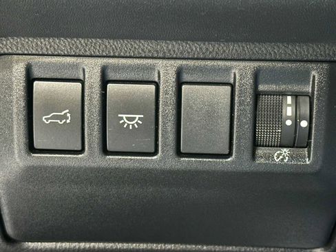 Used 2024 Subaru Ascent Onyx Edition image 17