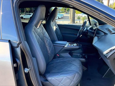 Used 2023 BMW iX xDrive50 image 8