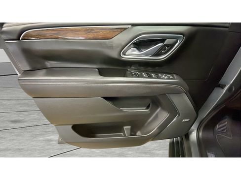 Used 2021 Chevrolet Suburban Premier AWD/4WD image 10