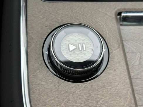 New 2025 Volvo EX90 Plus w/ Protection Package Premier image 33