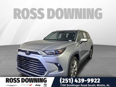Used 2024 Toyota Grand Highlander FWD image 1