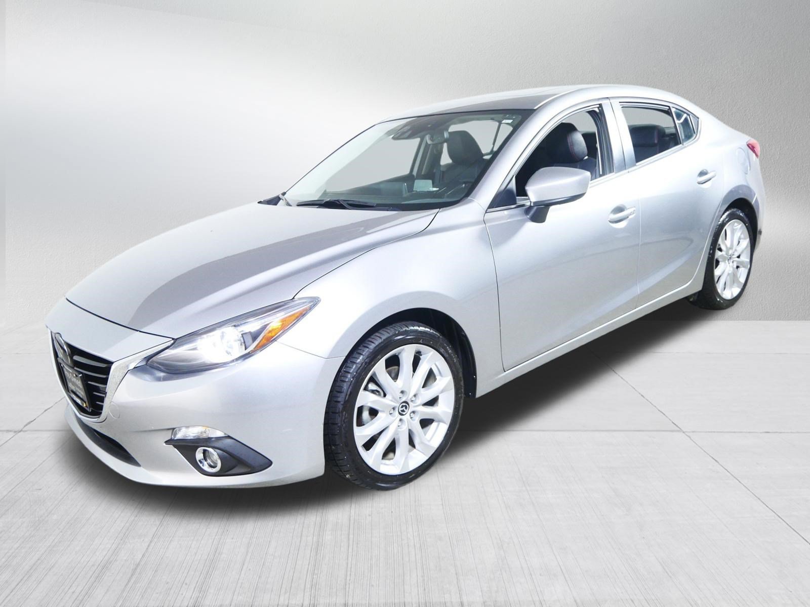 Used 2016 MAZDA MAZDA3 s Grand Touring w/ Technology Package FWD image 3