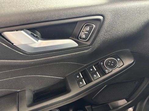 Used 2023 Ford Escape ST-Line AWD/4WD image 18