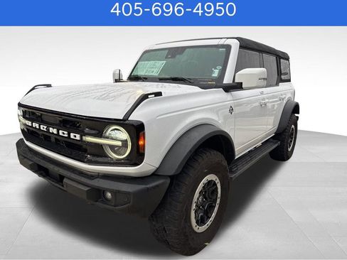 Used 2023 Ford Bronco Outer Banks w/ Sasquatch Package image 1
