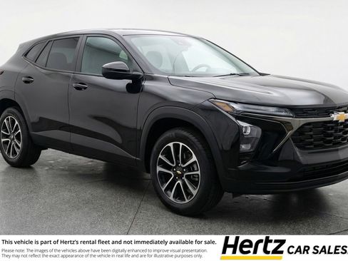 Used 2025 Chevrolet TrailBlazer LT image 1