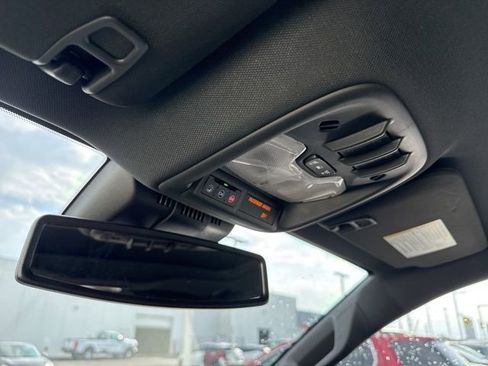 Used 2023 Chevrolet Colorado Z71 w/ Z71 Convenience Package 2 image 15