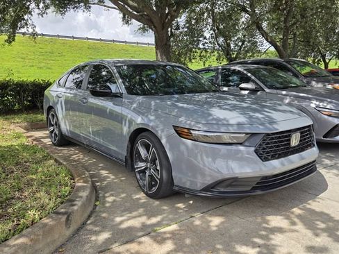 Used 2024 Honda Accord Sport image 4