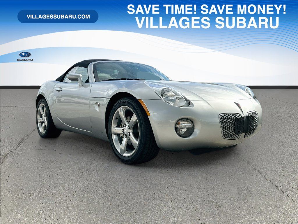 Used 2007 Pontiac Solstice Convertible w/ Premium Package RWD image 1