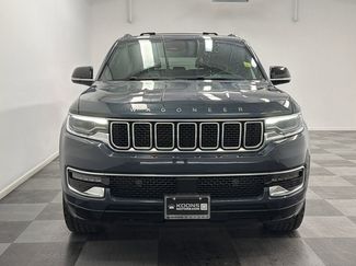 Used 2023 Jeep Wagoneer 4WD w/ Premium Group I video 3