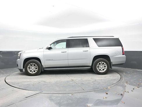Used 2019 GMC Yukon XL SLT image 3