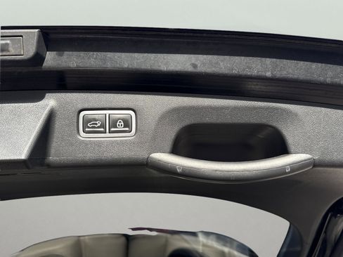 Used 2023 Kia Sorento EX image 27