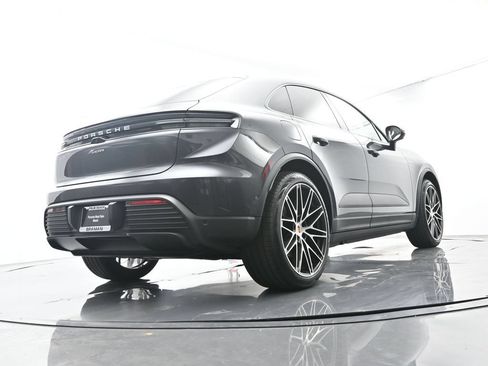 Used 2026 Porsche Macan Electric RWD image 48